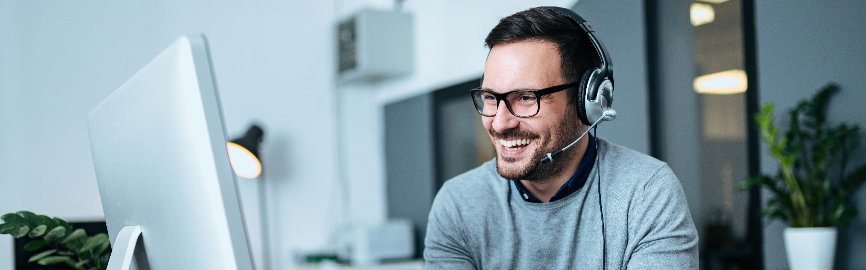 Avoid The Hassle Hire Help Desk Support